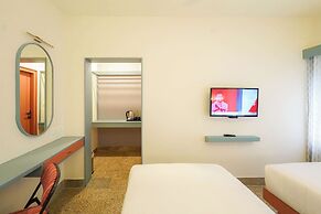 Sreenivas Lodge by Copperfolia
