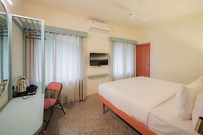 Sreenivas Lodge by Copperfolia