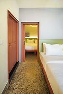 Sreenivas Lodge by Copperfolia