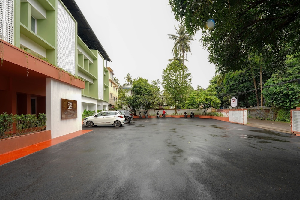 Sreenivas Lodge by Copperfolia
