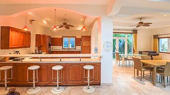 7 Bedroom Pool Villa in Kathu SV1