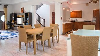 7 Bedroom Pool Villa in Kathu SV1