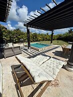 Luxurious Punta Cana Villa With Private Pool & Beach Access