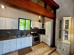 Luxurious Punta Cana Villa With Private Pool & Beach Access