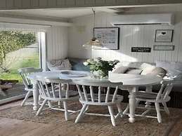5 Star Holiday Home in Dronningmolle