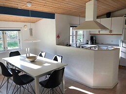 5 Star Holiday Home in Aakirkeby