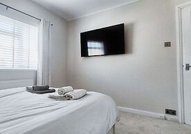 Cosy 2BR House on Quiet Street
