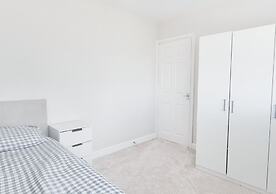 Cosy 2BR House on Quiet Street