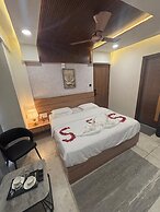 Reva Suites