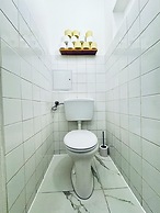 Spacious Budget Home Garden Stay