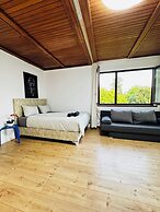 Spacious Budget Home Garden Stay