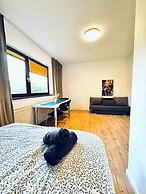 Spacious Budget Home Garden Stay