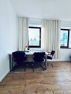 Spacious Budget Home Garden Stay