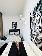 Spacious Budget Home Garden Stay