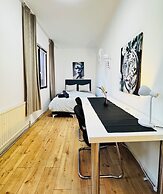 Spacious Budget Home Garden Stay
