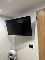 2-bed - Sleeps 6 - Pet Friendly With Free Parking