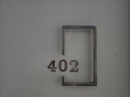 1 BR Condo in good location NV402