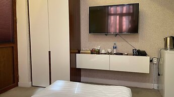 Ohu Palace Hotel