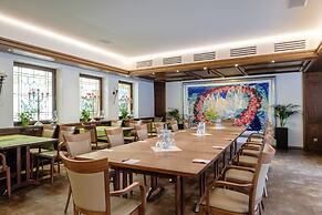 Hotel Hohenstaufen KG