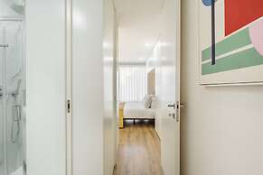 Santa Barbara Flat by Minhos Guest