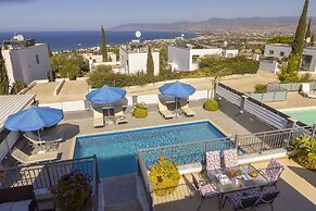 Lenias Sea View in Neo Chorio