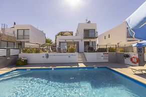 Lenias Sea View in Neo Chorio