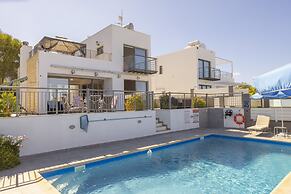 Lenias Sea View in Neo Chorio