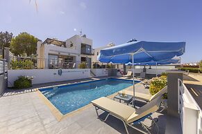 Lenias Sea View in Neo Chorio