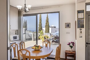 Lenias Sea View in Neo Chorio