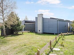 5 Star Holiday Home in Vaeggerlose