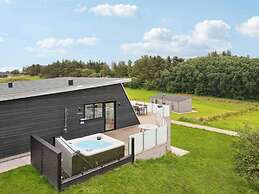 5 Star Holiday Home in Spottrup