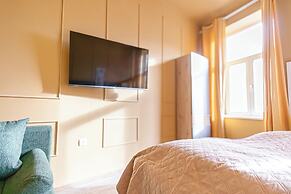 Group Friendly 4BR Near Westbahnhof