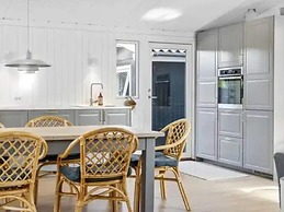 5 Star Holiday Home in Vaeggerlose