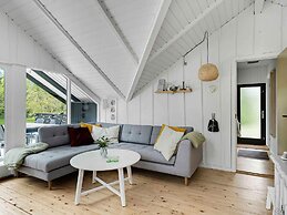 5 Star Holiday Home in Vaeggerlose