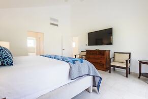 Villa Buganvilla 252 - 4BR Pool Jacuzzi Golf