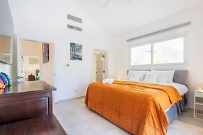 Villa Buganvilla 252 - 4BR Pool Jacuzzi Golf
