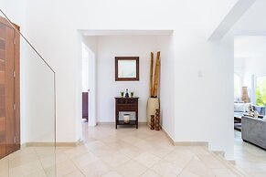 Villa Buganvilla 252 - 4BR Pool Jacuzzi Golf
