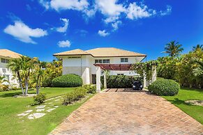 Villa Buganvilla 252 - 4BR Pool Jacuzzi Golf