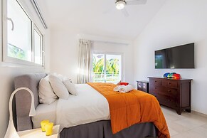 Villa Buganvilla 252 - 4BR Pool Jacuzzi Golf