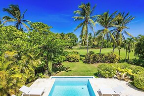 Villa Buganvilla 252 - 4BR Pool Jacuzzi Golf