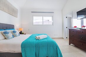 Villa Buganvilla 252 - 4BR Pool Jacuzzi Golf