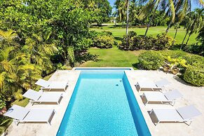Villa Buganvilla 252 - 4BR Pool Jacuzzi Golf
