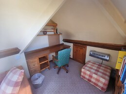 Ashleigh House