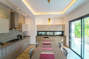 Villa Jar l Gance et Authenticit