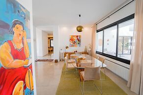 Villa Jar l Gance et Authenticit