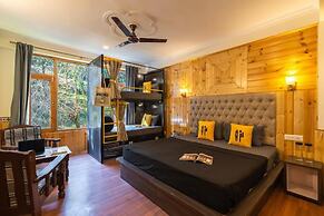 The Hosteller Manali, Old Manali