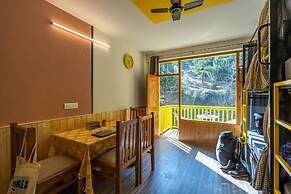 The Hosteller Manali, Old Manali