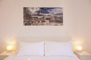 Rental in Rome Colosseo Modern Apartment