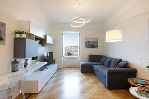 Rental in Rome Colosseo Modern Apartment