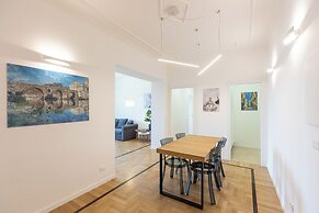 Rental in Rome Colosseo Modern Apartment